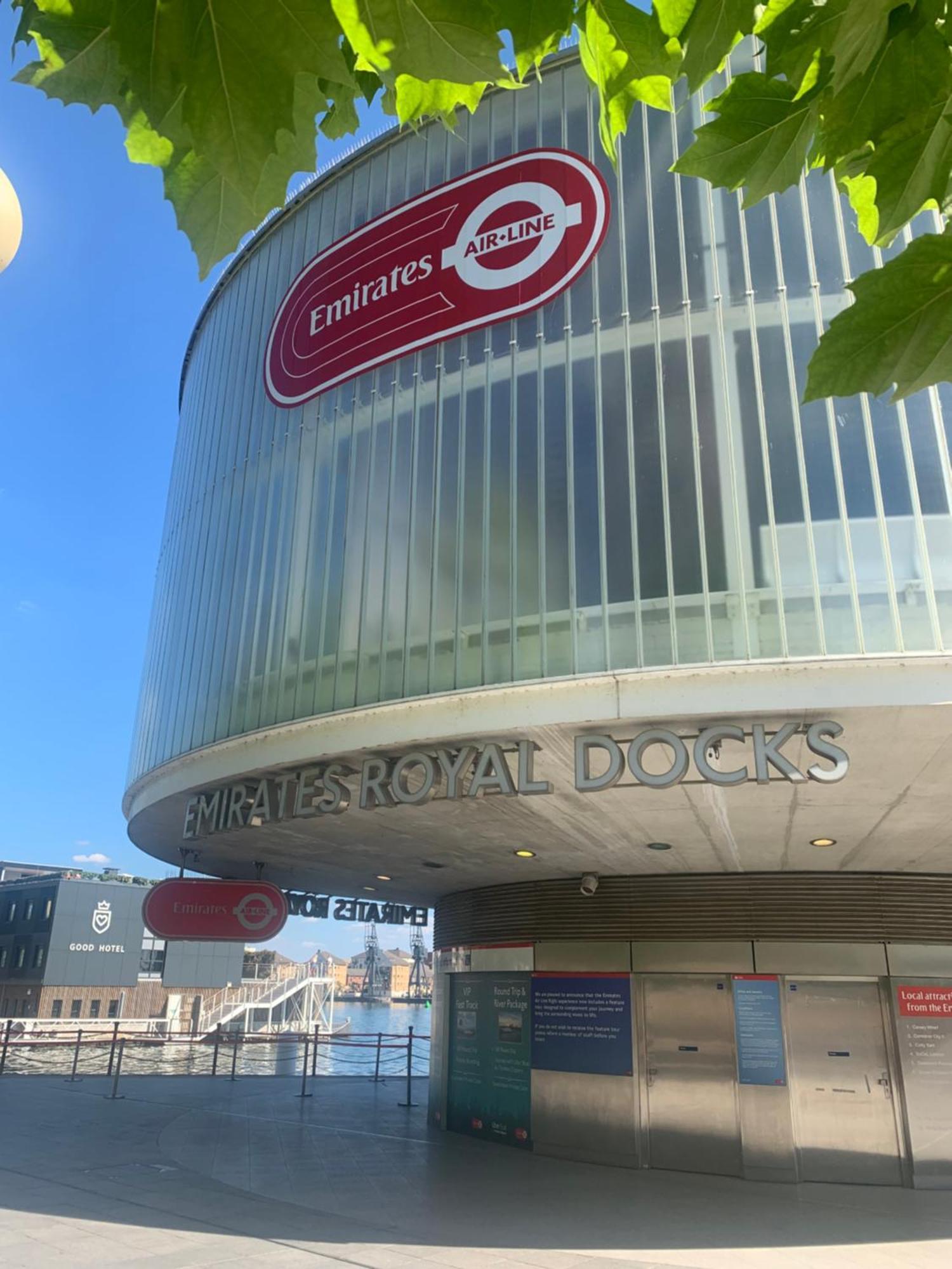 Excel, O2, Canary Wharf, London City Airport - Free Parking Exterior photo